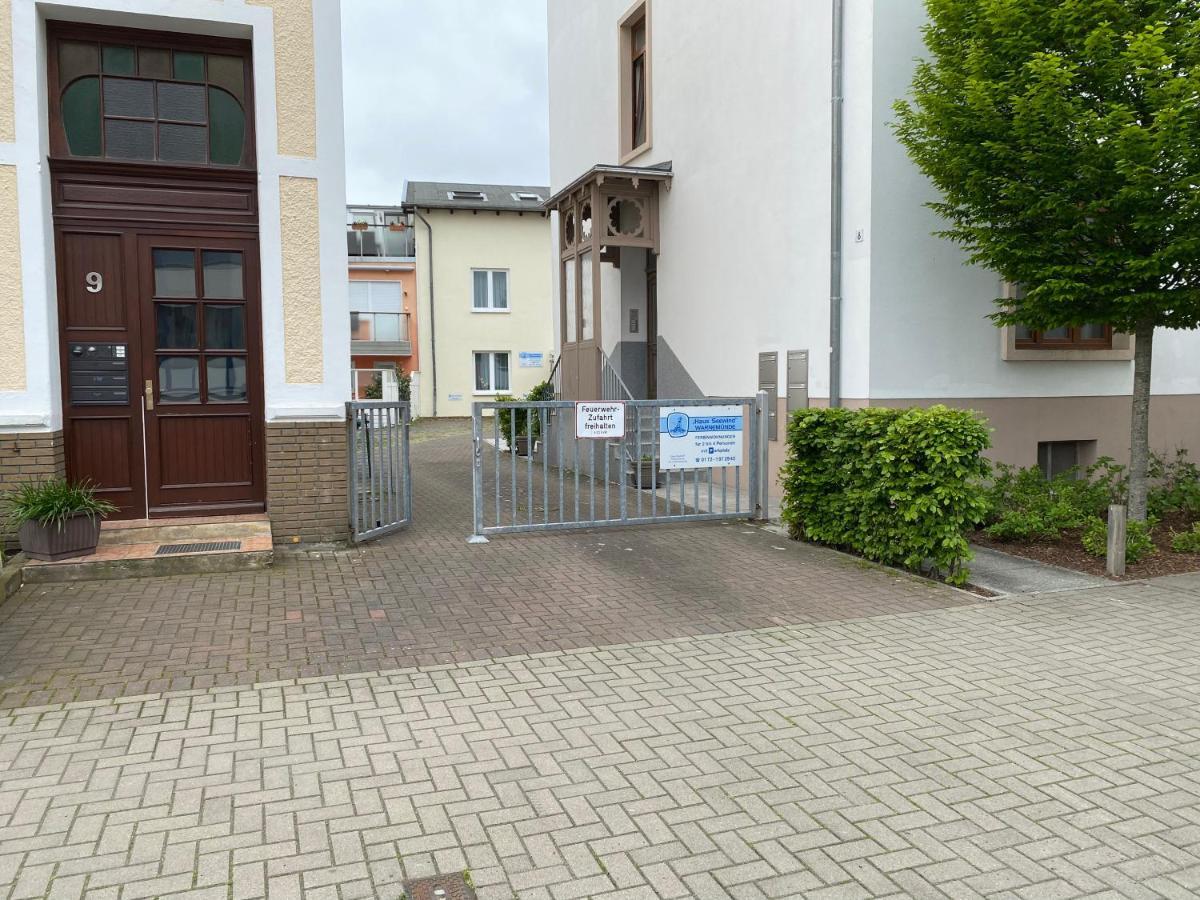 Haus Seewind Warnemuende ロストック エクステリア 写真